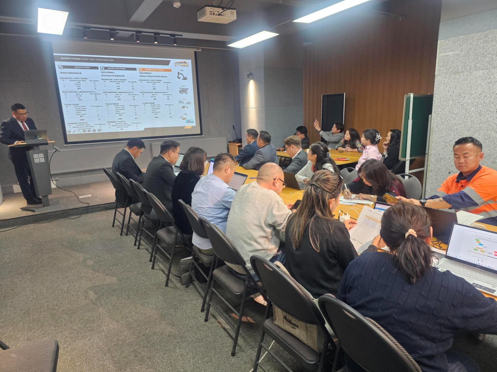 Цанхийн зүүн уурхайн гэрээт компаниудад хөндлөнгийн аудит хийв